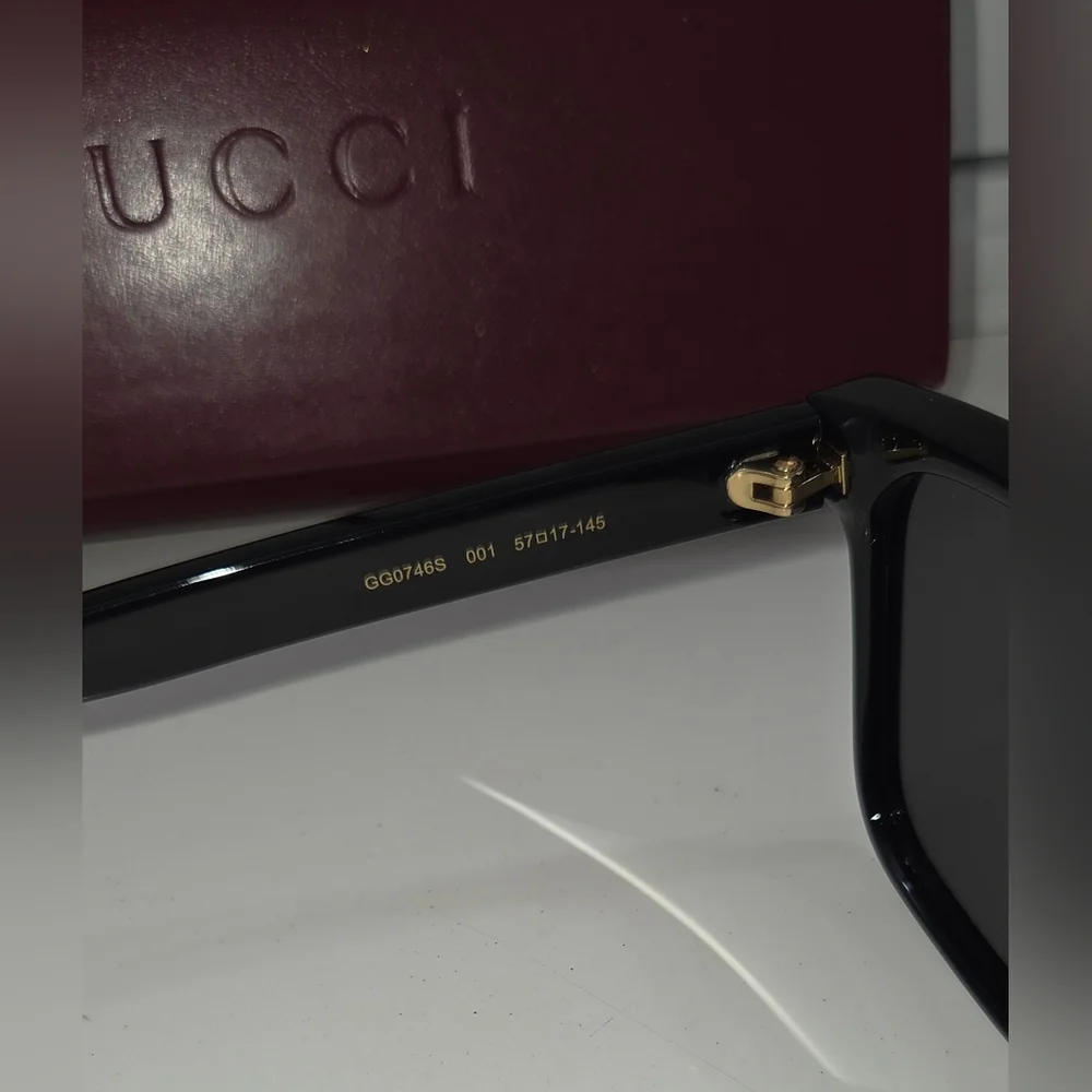 Gucci 🖤 gg0746s